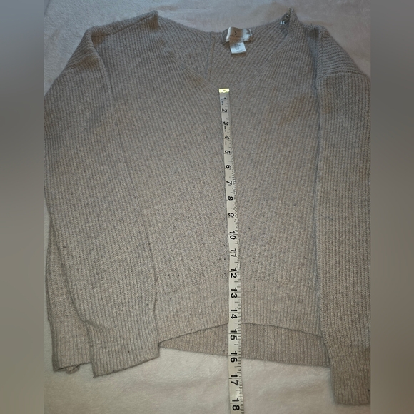 Ruby Moon Women's Grey Knit Sweater Size Medium - Picture 7 of 9